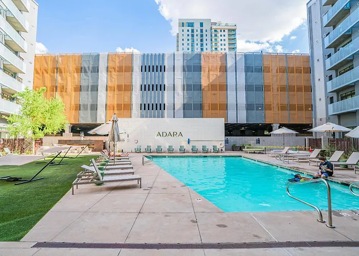 Cdt Phx Pool Gym Balcony Wd Parking Apartment *