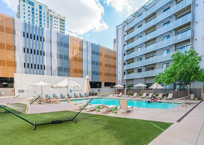 Cdt Phx Pool Gym Balcony Wd Parking