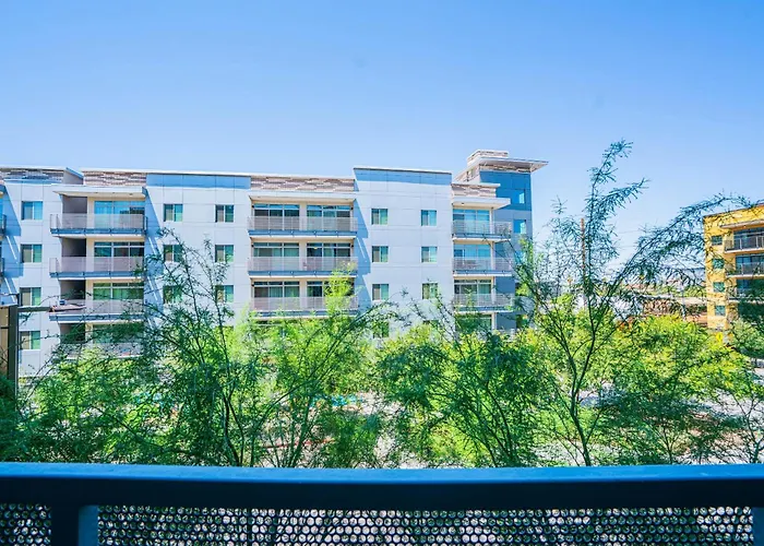 Cdt Phx Pool Gym Balcony Wd Parking * Phoenix