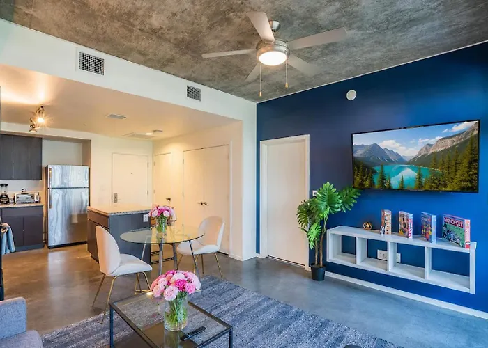 Apartment Cdt Phx Pool Gym Balcony Wd Parking *